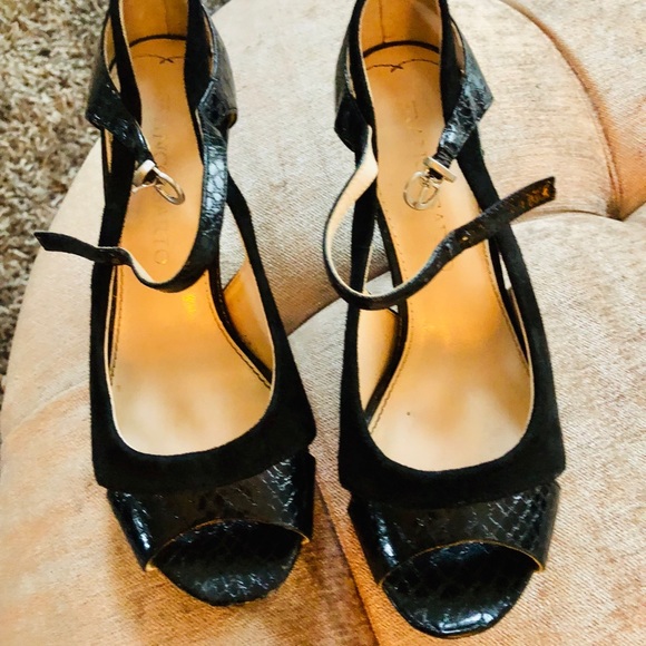 Franco Sarto black snakeskin 51/2 size shoes - Picture 1 of 7